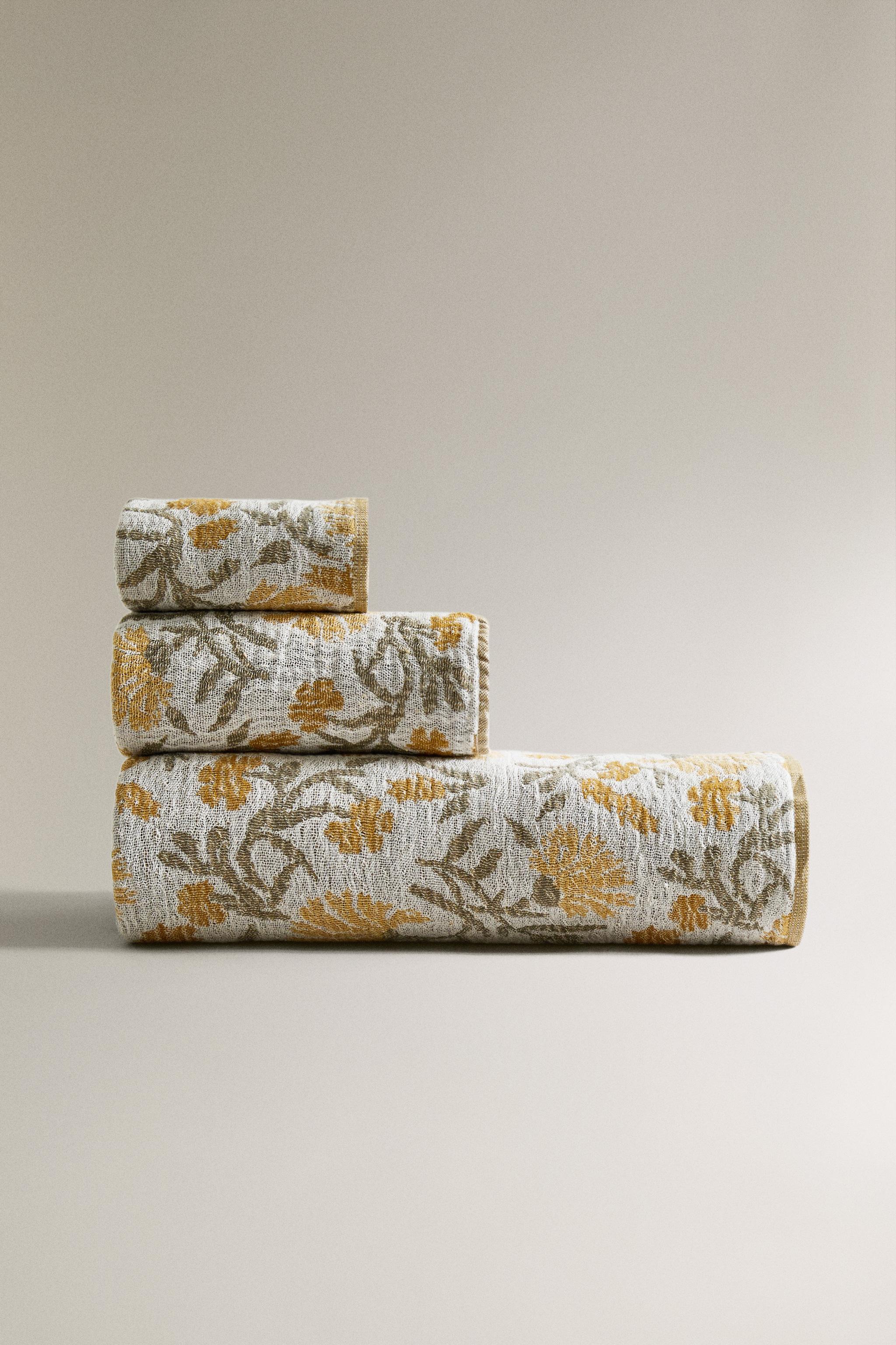 JACQUARD MUSLIN BATH TOWEL